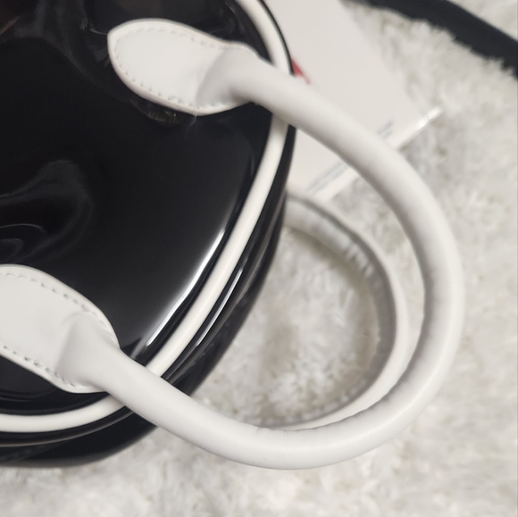 Brand New MLB SOX Two Way Mini Bag - Picture 12 of 12